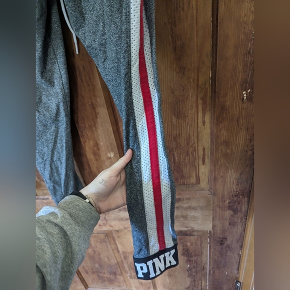 Pants size small - Picture 3 of 3